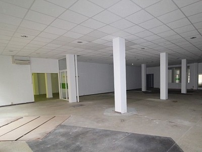 LOCAL COMMERCIAL A VENDRE - CHALON SUR SAONE - 336.1 m2 - 200850 € 