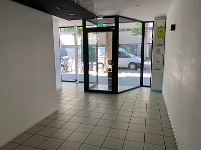 LOCAL COMMERCIAL A VENDRE - CHALON SUR SAONE - 100 m2 - 170000 € 