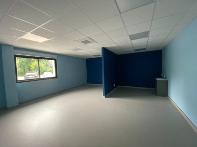 BUREAUX NEUF A VENDRE - CHALON SUR SAONE - 46.5 m2 - 116622 € 