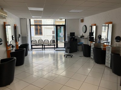LOCAL COMMERCIAL A VENDRE - CHALON SUR SAONE - 73,42 m2 - 114950 € 