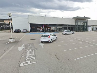 LOCAL COMMERCIAL A VENDRE - CHAMPAGNOLE - 2357 m2 - 1414000 € 
