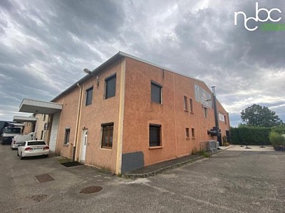 LOCAL COMMERCIAL A VENDRE - GENAS - 55 m2 - 55000 € 