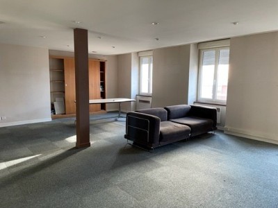 Ensemble immobilier A VENDRE - MONTCEAU LES MINES - 3065 m2 - 824000 € 