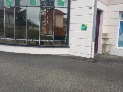 LOCAL COMMERCIAL A VENDRE - MORTEAU - 274 m2 - 538200 € 