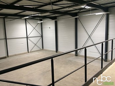 LOCAL D ACTIVITE A LOUER - ANSE - 800 m2 - 120 € HC/m<sup>2</sup>/an