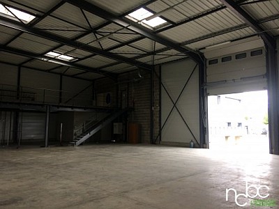 LOCAL D ACTIVITE A LOUER - ANSE - 800 m2 - 120 € HC/m<sup>2</sup>/an