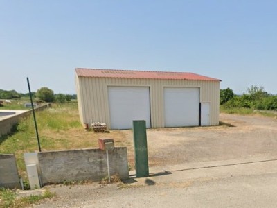 LOCAL D ACTIVITE A LOUER - BEY - 180 m2 - 70 € HC et HT/m<sup>2</sup>/an