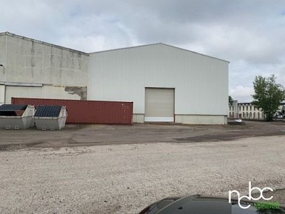 LOCAL D ACTIVITE A LOUER - CHALON SUR SAONE - 1000 m2 - 66 € HC et HT/m<sup>2</sup>/an