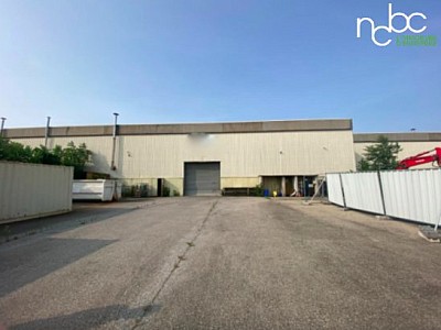 LOCAL D ACTIVITE A LOUER - CHASSIEU - 720 m2 - 80 € HC/m<sup>2</sup>/an