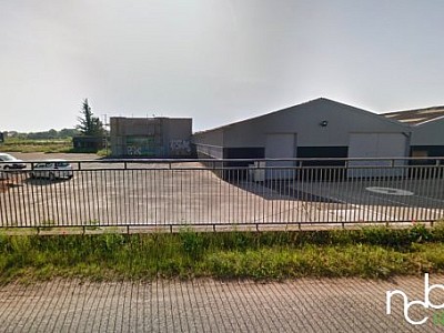 LOCAL D ACTIVITE A LOUER - CHAZAY D AZERGUES - 300 m2 - 72 € HC/m<sup>2</sup>/an