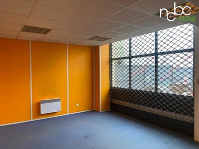 LOCAL D ACTIVITE A LOUER - CORBAS - 550 m2 - 72,73 € HC/m<sup>2</sup>/an