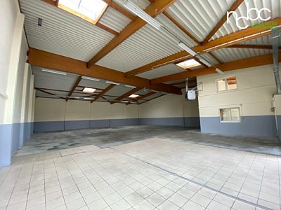 LOCAL D ACTIVITE A LOUER - DECINES CHARPIEU - 540 m2 - 91,30 € HC/m<sup>2</sup>/an