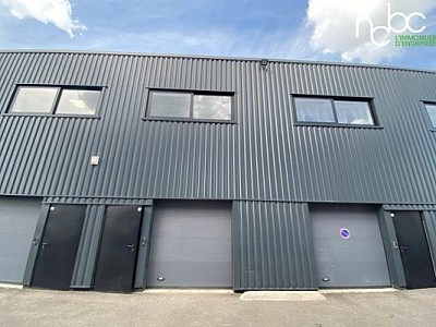 LOCAL D ACTIVITE A LOUER - DECINES CHARPIEU - 108 m2 - 120 € HC/m<sup>2</sup>/an