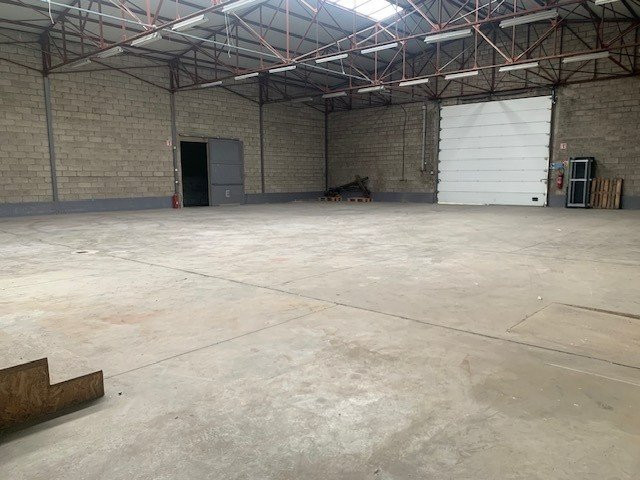 BATIMENT D ACTIVITE A LOUER - DIJON - 850 m2 - 70,59 € HC et HT/m<sup>2</sup>/an