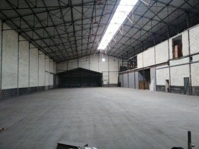LOCAL D ACTIVITE A LOUER - LA CHAPELLE DE GUINCHAY - 1600 m2 - 55,00 € HC et HT/m<sup>2</sup>/an