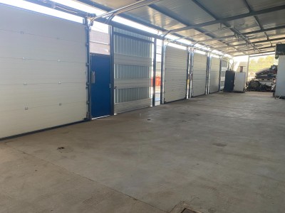 LOCAL D ACTIVITE A LOUER - LA CHAPELLE DE GUINCHAY - 1600 m2 - 55,00 € HC et HT/m<sup>2</sup>/an