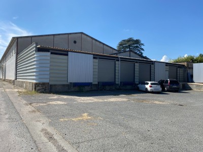 LOCAL D ACTIVITE A LOUER - LA CHAPELLE DE GUINCHAY - 1600 m2 - 55,00 € HC et HT/m<sup>2</sup>/an