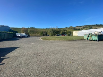 LOCAL D ACTIVITE A LOUER - LA ROCHE VINEUSE - 4065 m2 - 37,80 € HC et HT/m<sup>2</sup>/an