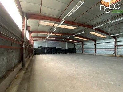 LOCAL D ACTIVITE A LOUER - LOIRE SUR RHONE - 900 m2 - 59 € HC/m<sup>2</sup>/an