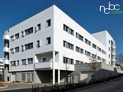 BUREAU A LOUER - LYON 7EME ARRONDISSEMENT - 2760 m2 divisibles  partir de 177 m2 - 185 € HC/m<sup>2</sup>/an