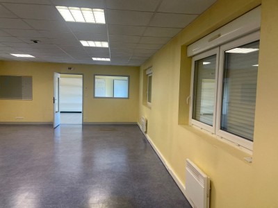 LOCAL D ACTIVITE - MONETEAU - 1182 m2 - RÉALISÉ