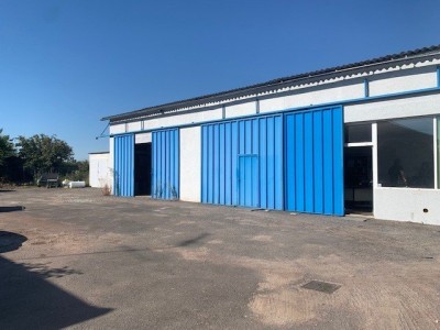LOCAL D ACTIVITE - ST LOUP DE VARENNES - 263 m2 - RÉALISÉ