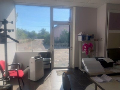 LOCAL D ACTIVITE - ST LOUP DE VARENNES - 263 m2 - RÉALISÉ