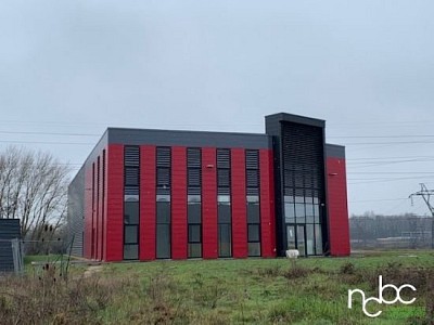 LOCAL D ACTIVITE A LOUER - ST MARCEL - 1011 m2 - Prix : nous consulter