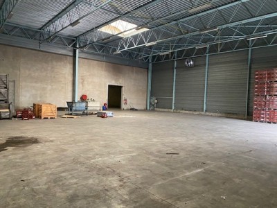 LOCAL D ACTIVITE A LOUER - VARENNES LES MACON - 1395 m2 divisibles  partir de 320 m2 - 55,00 € HC et HT/m<sup>2</sup>/an