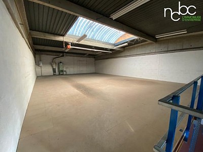 LOCAL D ACTIVITE A LOUER - VILLEURBANNE - 346 m2 - 75 € HC/m<sup>2</sup>/an