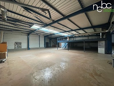 LOCAL D ACTIVITE A VENDRE - BESSENAY - 1323 m2 - 850000 € 