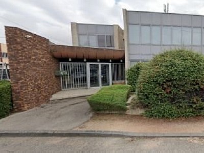 LOCAL D ACTIVITE A VENDRE - CHENOVE - 915 m2 - 700000 € 