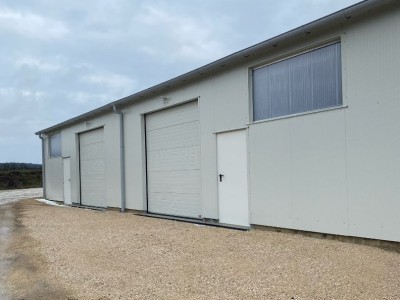 LOCAL D ACTIVITE A VENDRE - DAROIS - 400 m2 divisibles  partir de 200 m2 - 1287,50 € /m<sup>2</sup>