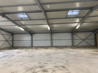 LOCAL D ACTIVITE A VENDRE - DAROIS - 400 m2 divisibles  partir de 200 m2 - 1287,50 € /m<sup>2</sup>