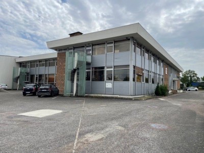 ENSEMBLE IMMOBILIER A VOCATION D ACTIVITE A VENDRE - DIJON - 7000 m2 - 4743000 € 