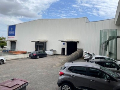 ENSEMBLE IMMOBILIER A VOCATION D ACTIVITE A VENDRE - DIJON - 7000 m2 - 4743000 € 