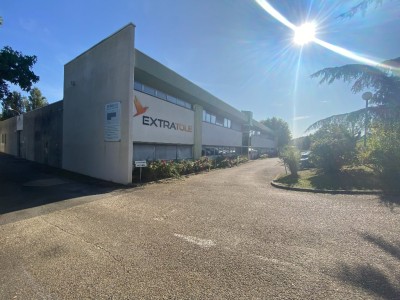 LOCAL D ACTIVITE A VENDRE - LA ROCHE VINEUSE - 4065 m2 - 1647983 € 