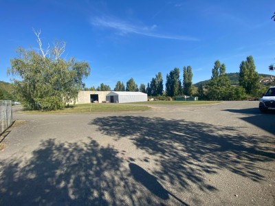 LOCAL D ACTIVITE A VENDRE - LA ROCHE VINEUSE - 4065 m2 - 1647983 € 
