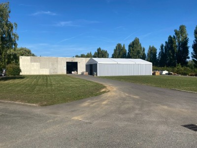 LOCAL D ACTIVITE A VENDRE - LA ROCHE VINEUSE - 4065 m2 - 1647983 € 