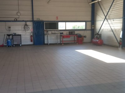 LOCAL D ACTIVITE A VENDRE - LONS LE SAUNIER - 841 m2 - 1030000 € 