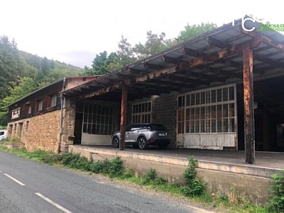 LOCAL D ACTIVITE A VENDRE - YZERON - 606 m2 - 330000 € 