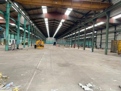 LOCAL INDUSTRIEL A LOUER - MACON - 6000 m2 - 60 € HC et HT/m<sup>2</sup>/an